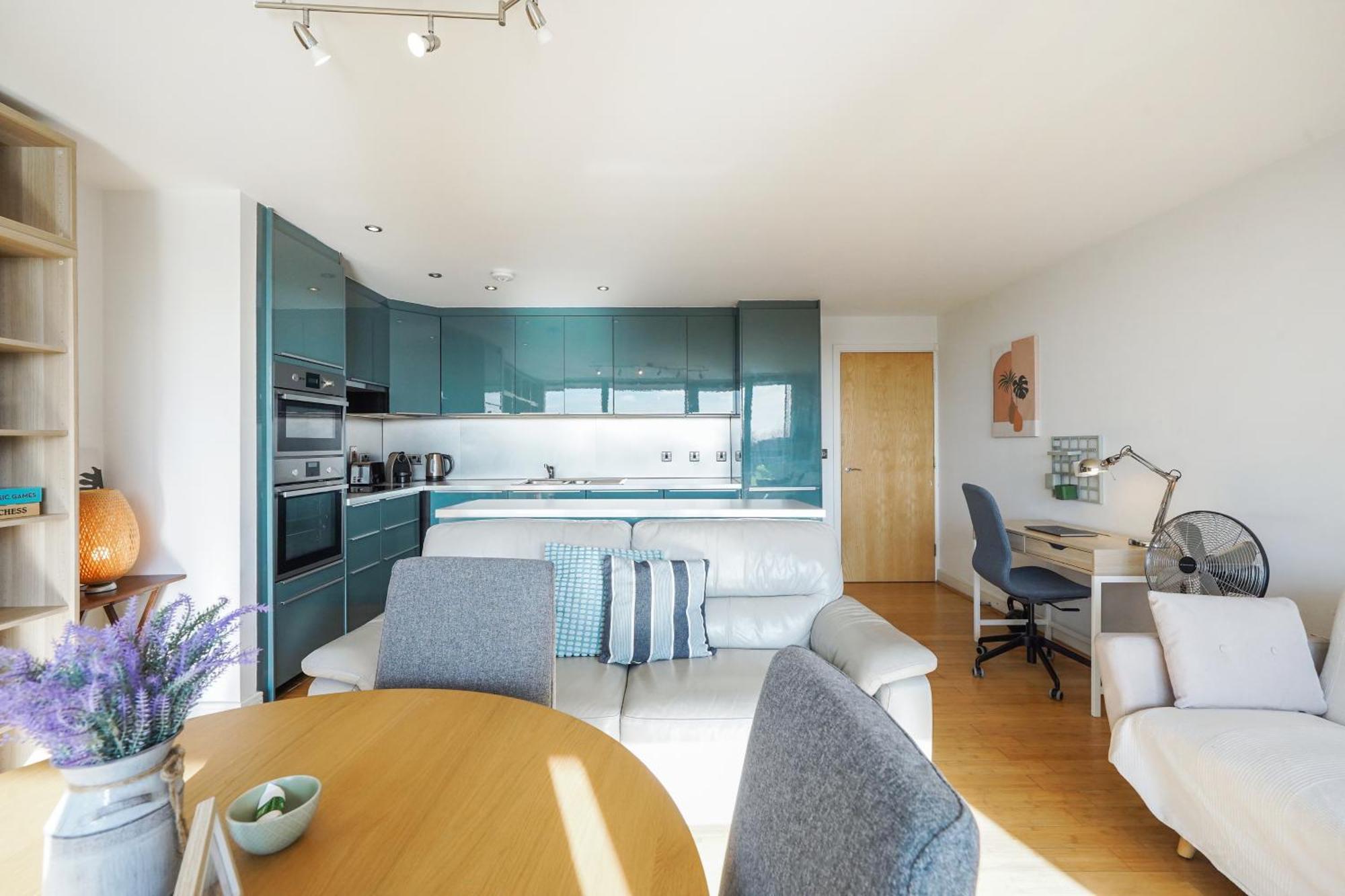 Apartment Riverside - 2 Bedroom & Free Parking Barking (Greater London)