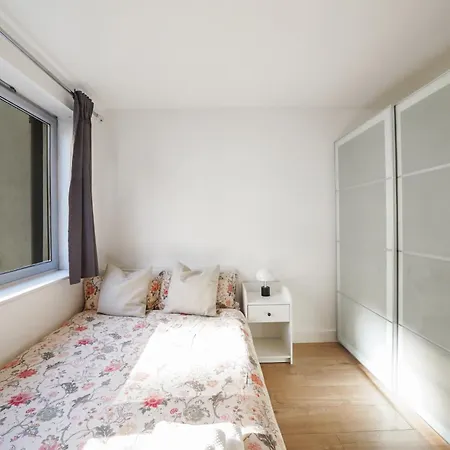 City Riverside - 2 Bedroom & Free Parking Barking  Exterior photo