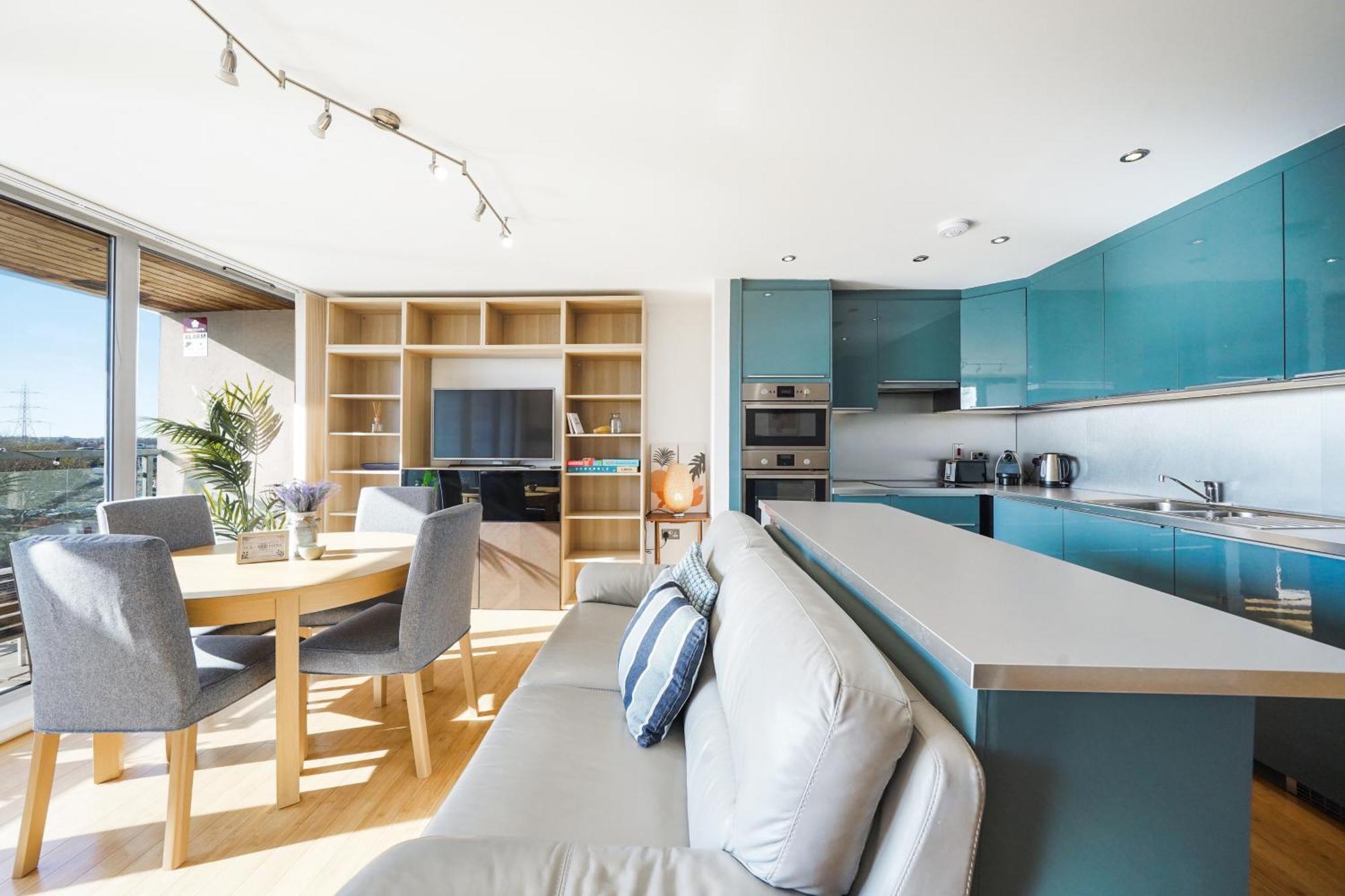 Riverside - 2 Bedroom & Free Parking Apartment
