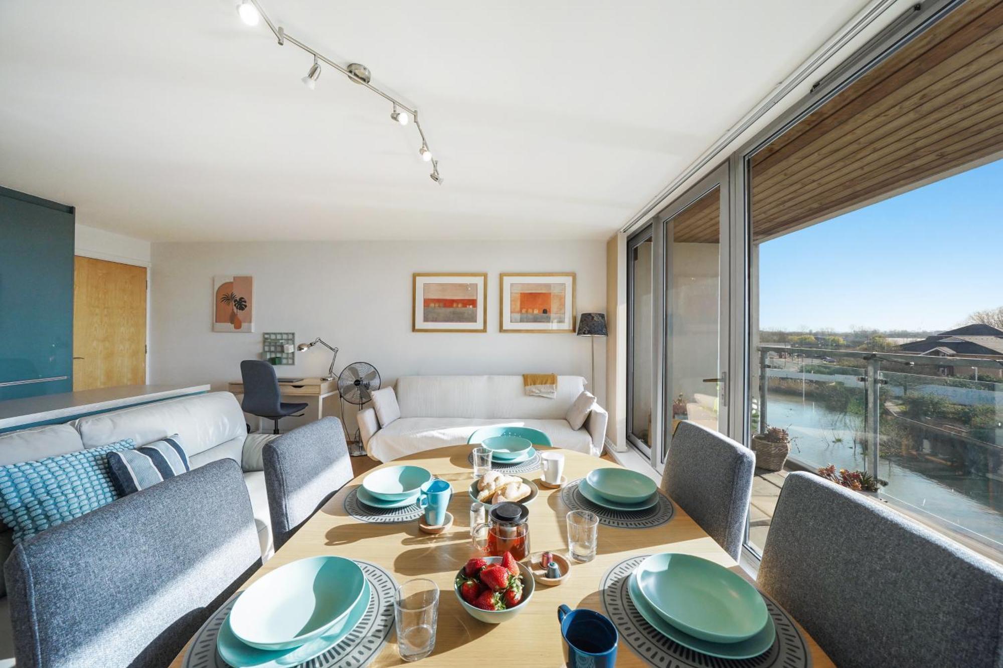 Riverside - 2 Bedroom & Free Parking Barking (Greater London)
